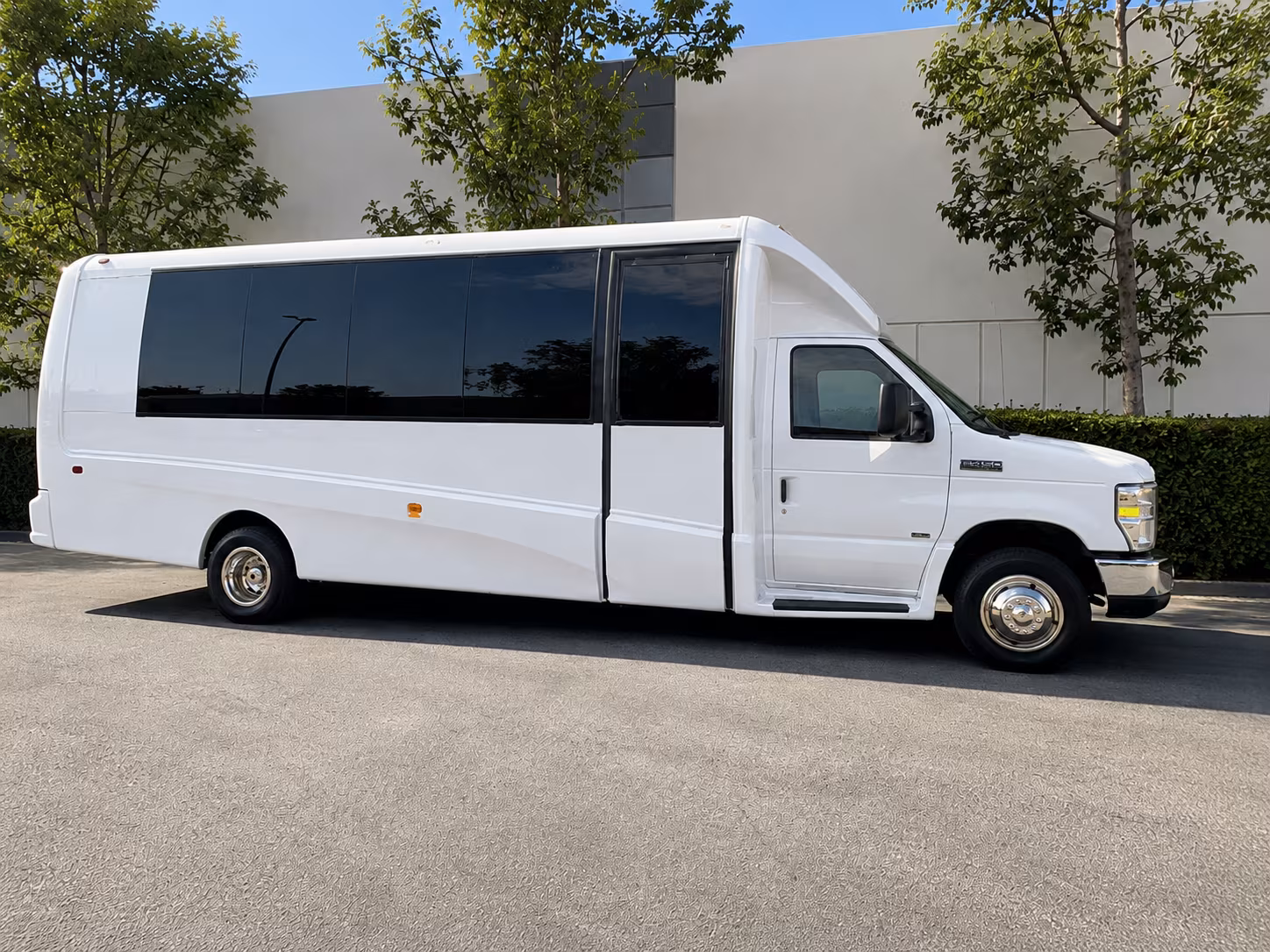 bus rentals for corporate retreats and team building events near johnson city