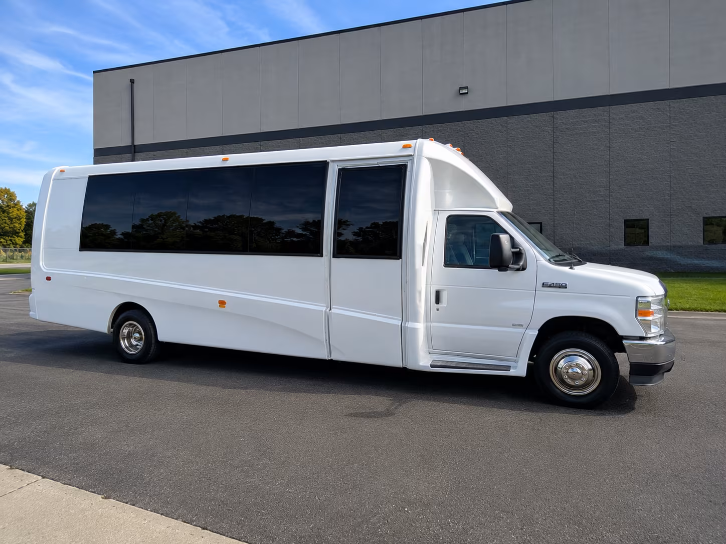 employee shuttle buses for johnson city businesses and corporate campuses