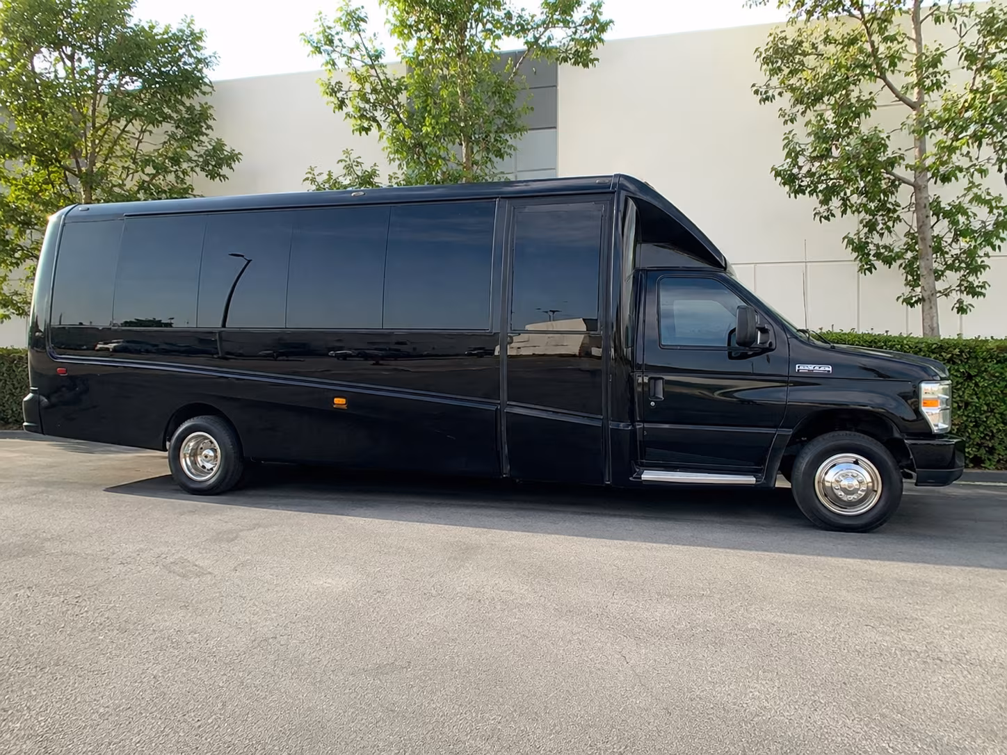 find the perfect transportation for your next corporate event 2