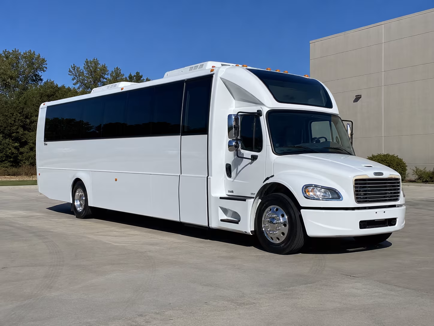 johnson city 28 passenger party bus